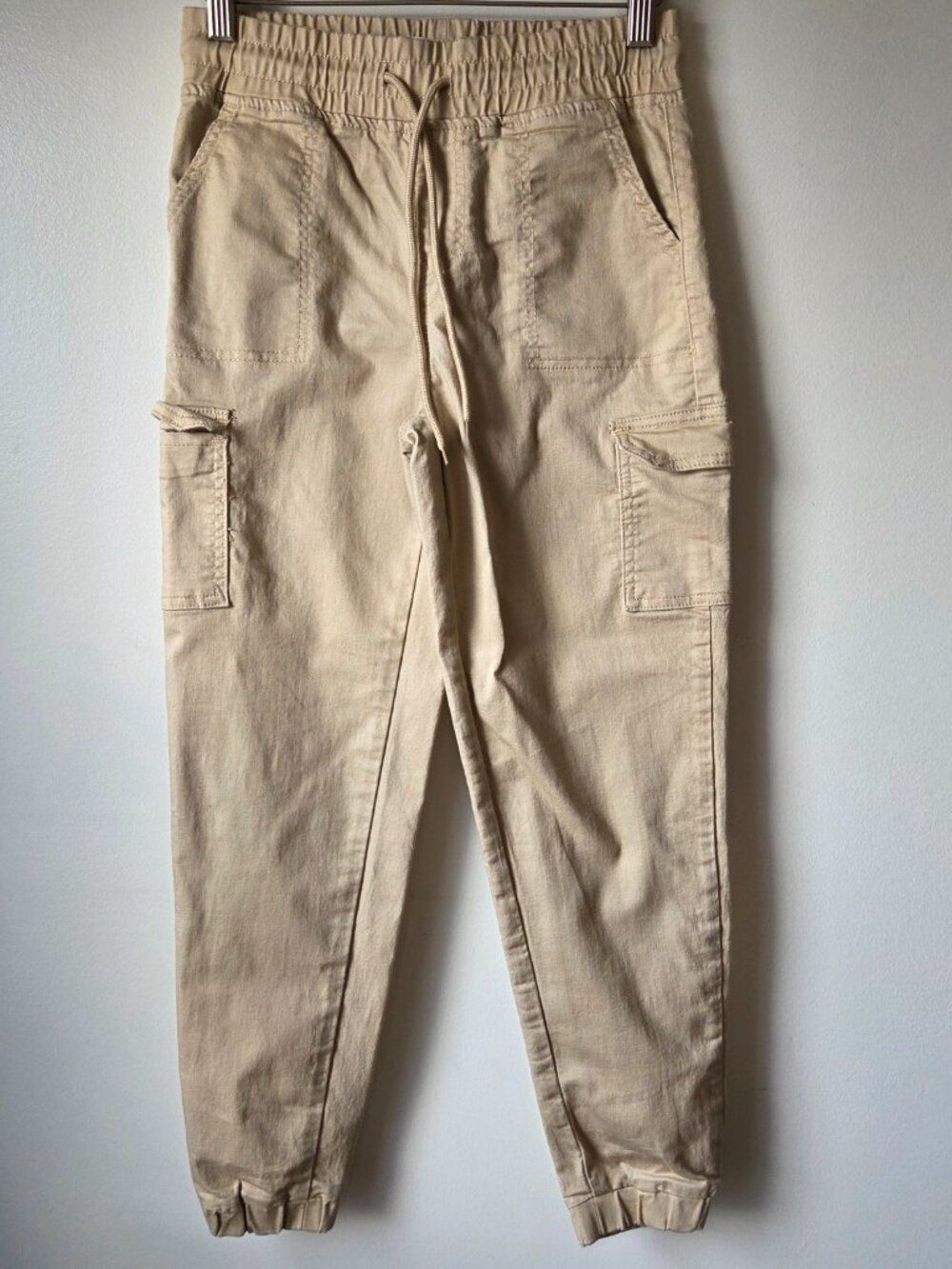 EUC LIKE NEW TELEPATIA CREAM CARGO JOGGERS SIZE 1 /25